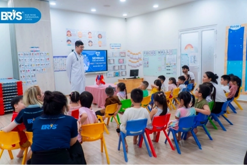 Những lưu ý quan trọng cho phụ huynh khi cho con học ngoại ngữ sớm
