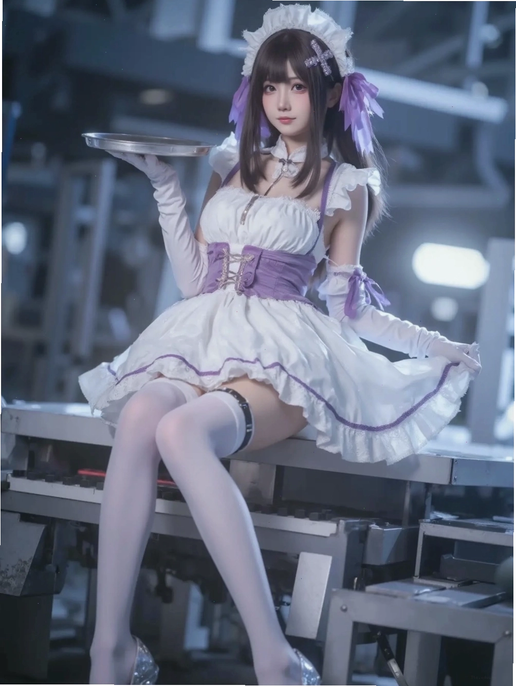 Nữ cosplayer xinh đẹp trong trang phục hầu gái