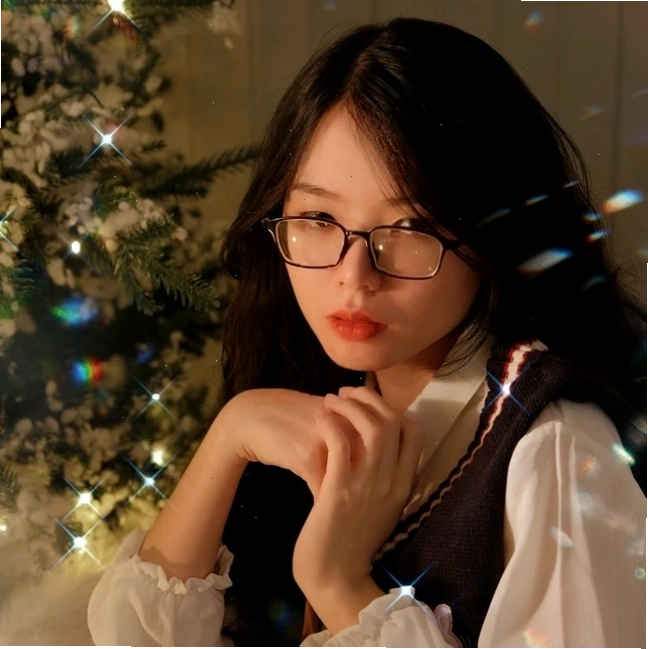 Remind nữ MC mới của VCS với nụ cười rạng rỡ
