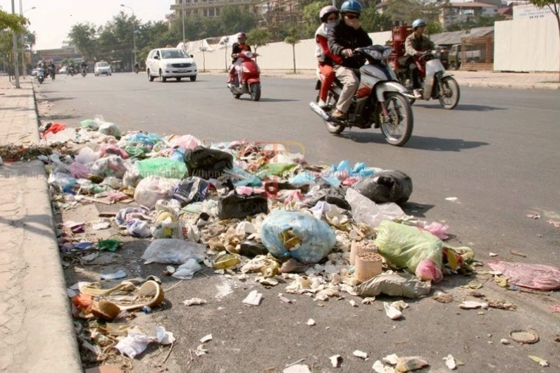 Tác hại của xả rác bừa bãi đối với nguồn nước sông hồ