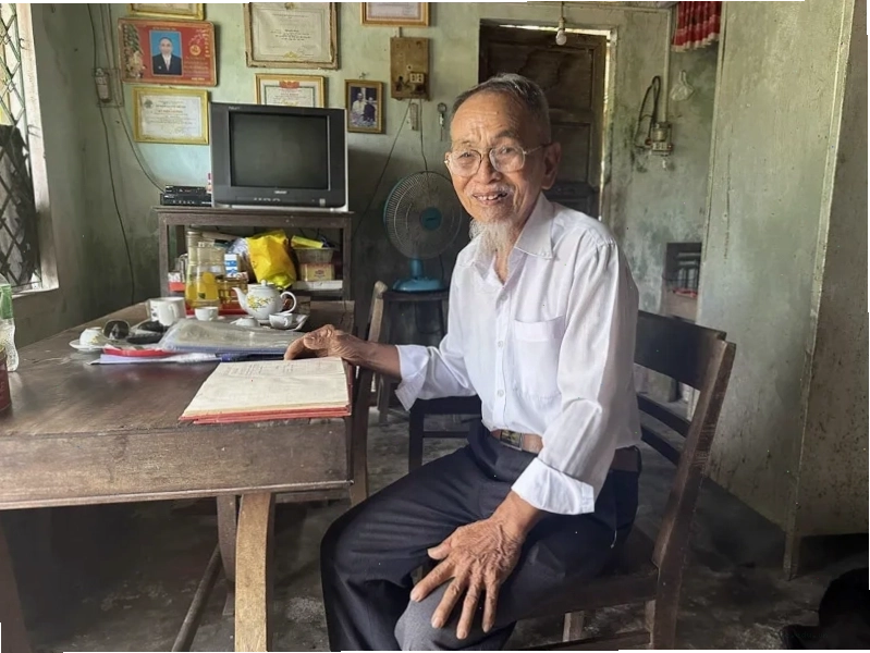 Tác phẩm thơ Lượm của Tố Hữu tái hiện hình ảnh người anh hùng nhỏ tuổi