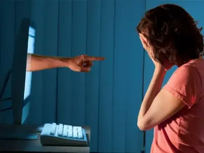 Tác hại của việc sử dụng mạng xã hội quá mức với tinh thần