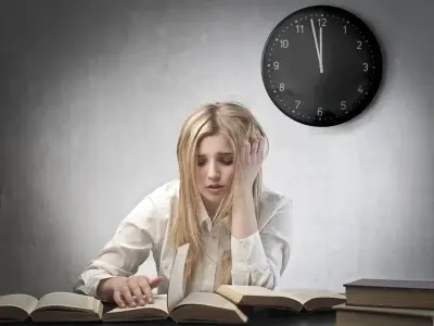 Tác hại thức khuya: Hiểu rõ ảnh hưởng tiêu cực đến cơ thể